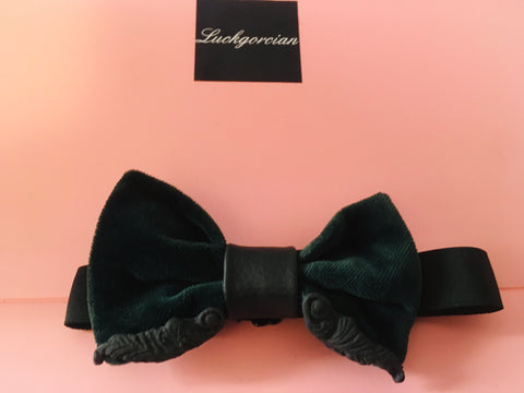 Bow tie called Green velvet